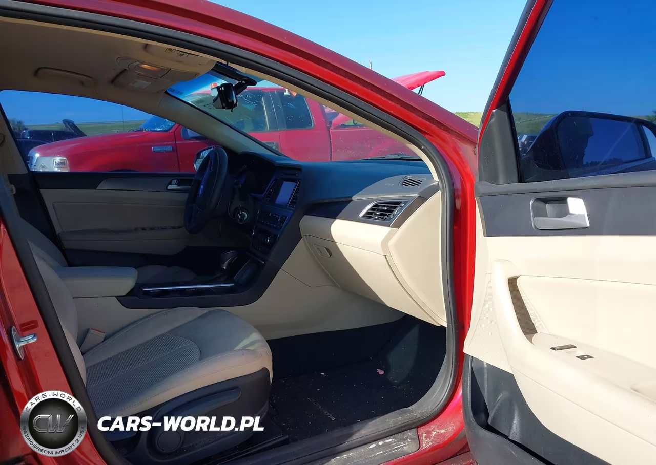 2016 Hyundai Sonata Sport VIN:5NPE34AF2GH316486 - 5