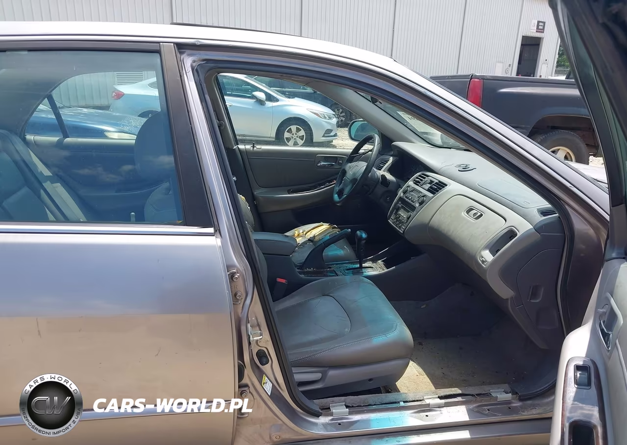 2000 Honda Accord 3.0 Ex VIN:1HGCG1650YA025330 - 5