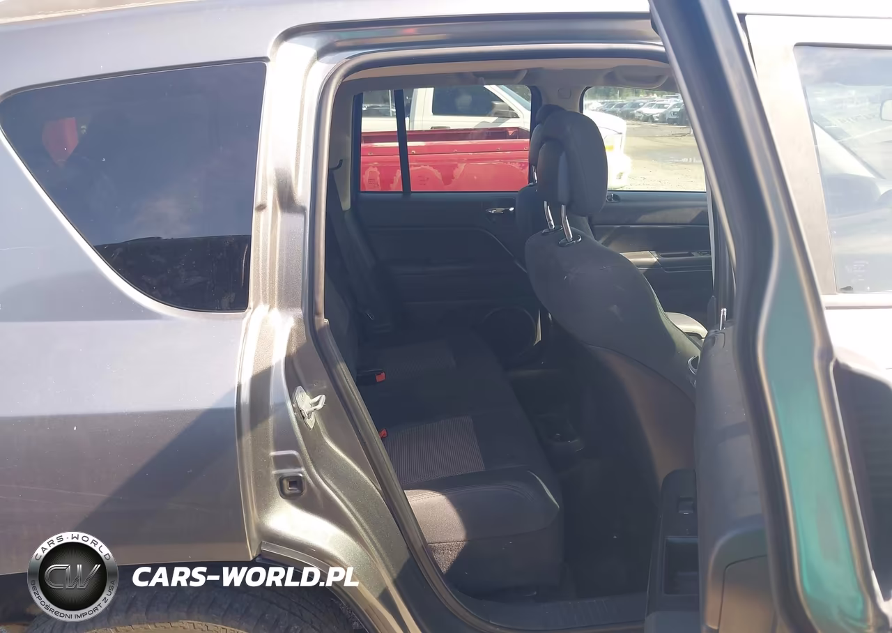 2012 Jeep Compass Sport VIN:1C4NJCBA8CD660293 - 8