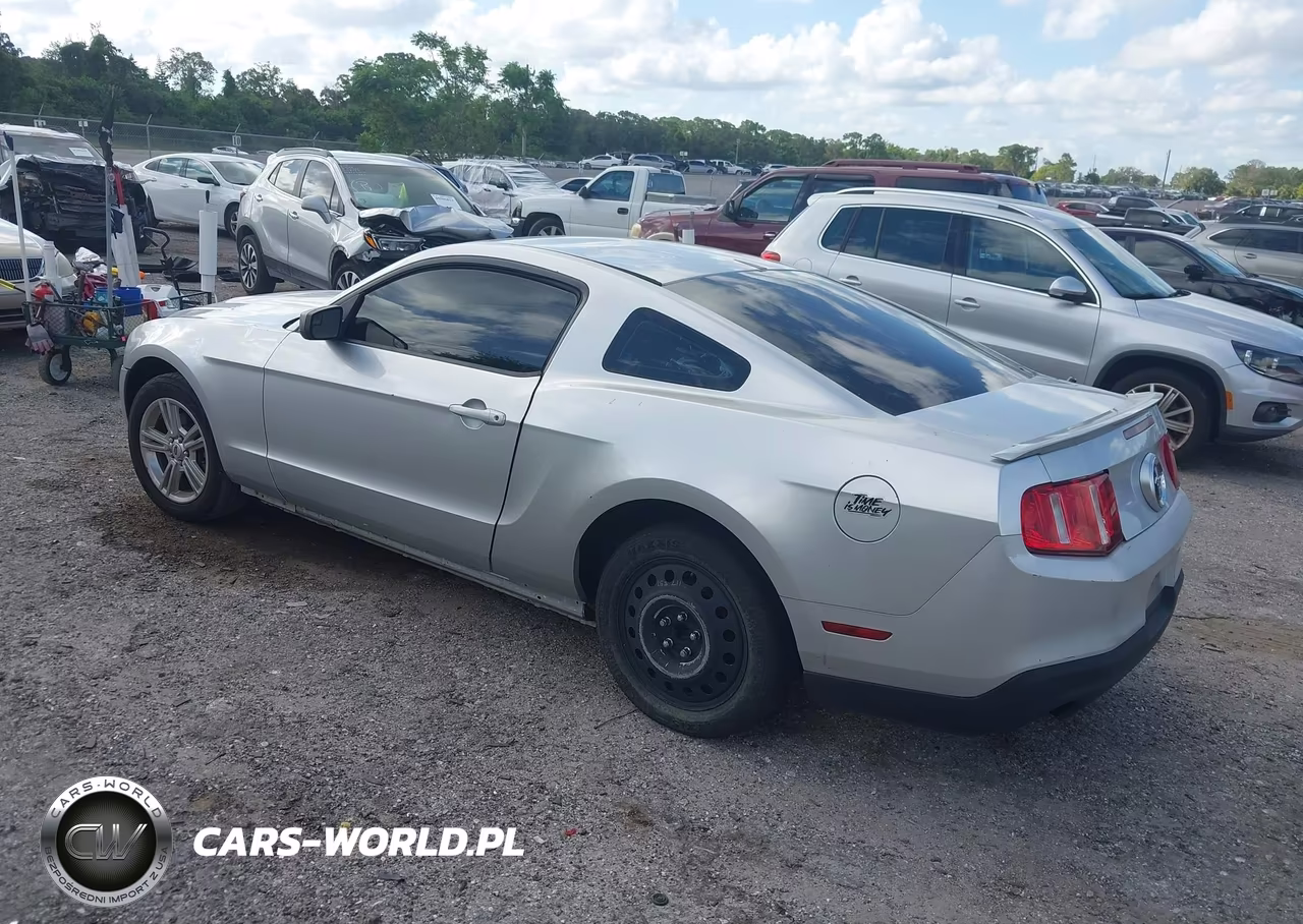 2011 Ford Mustang V6 VIN:1ZVBP8AM4B5108435 - 3