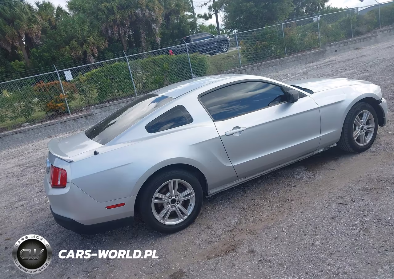 2011 Ford Mustang V6 VIN:1ZVBP8AM4B5108435 - 4