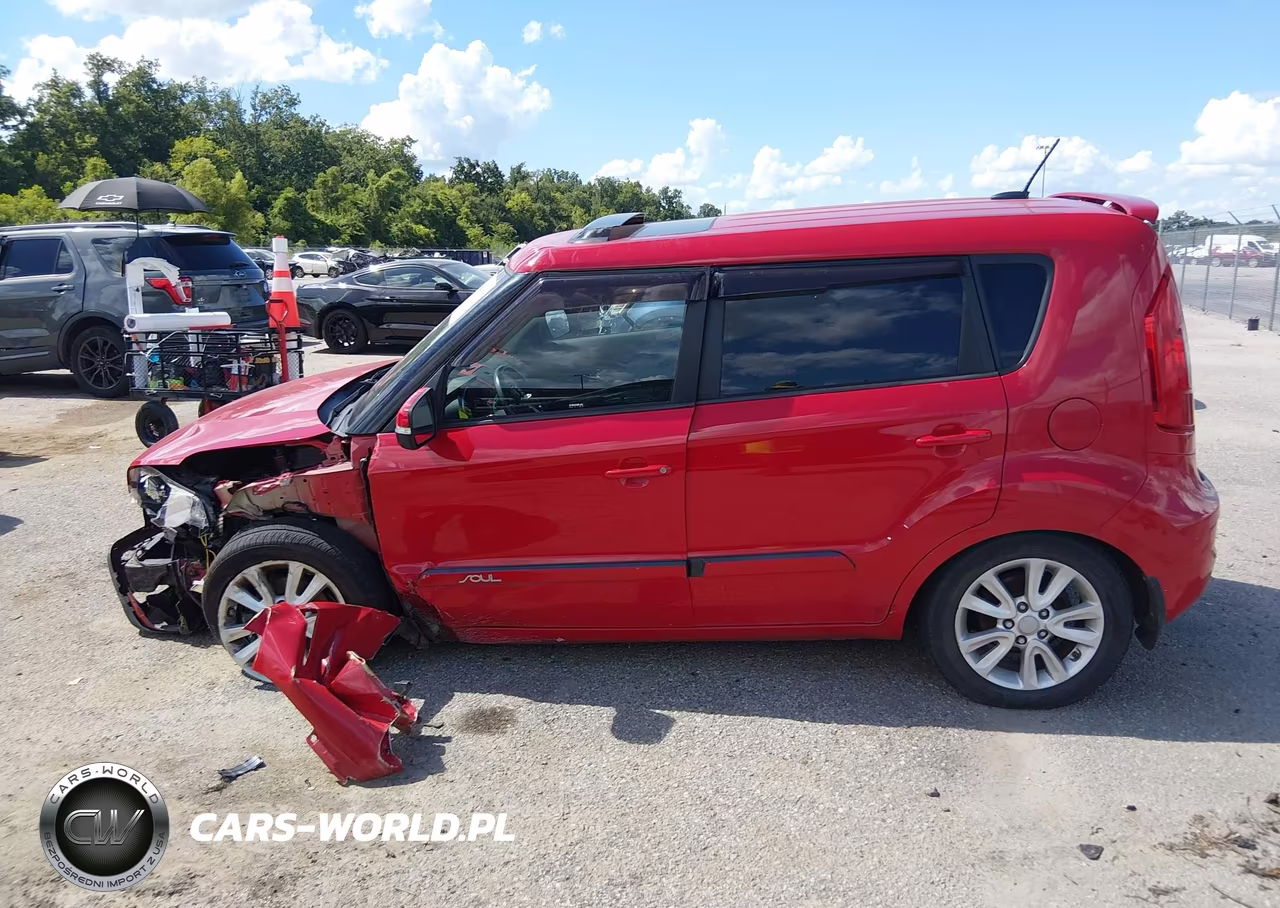 2013 Kia Soul + VIN:KNDJT2A6XD7487814 - 13