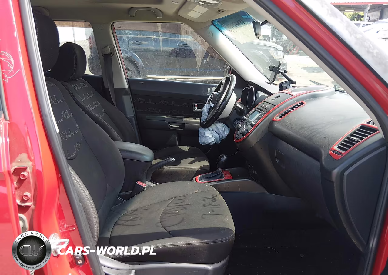 2013 Kia Soul + VIN:KNDJT2A6XD7487814 - 5