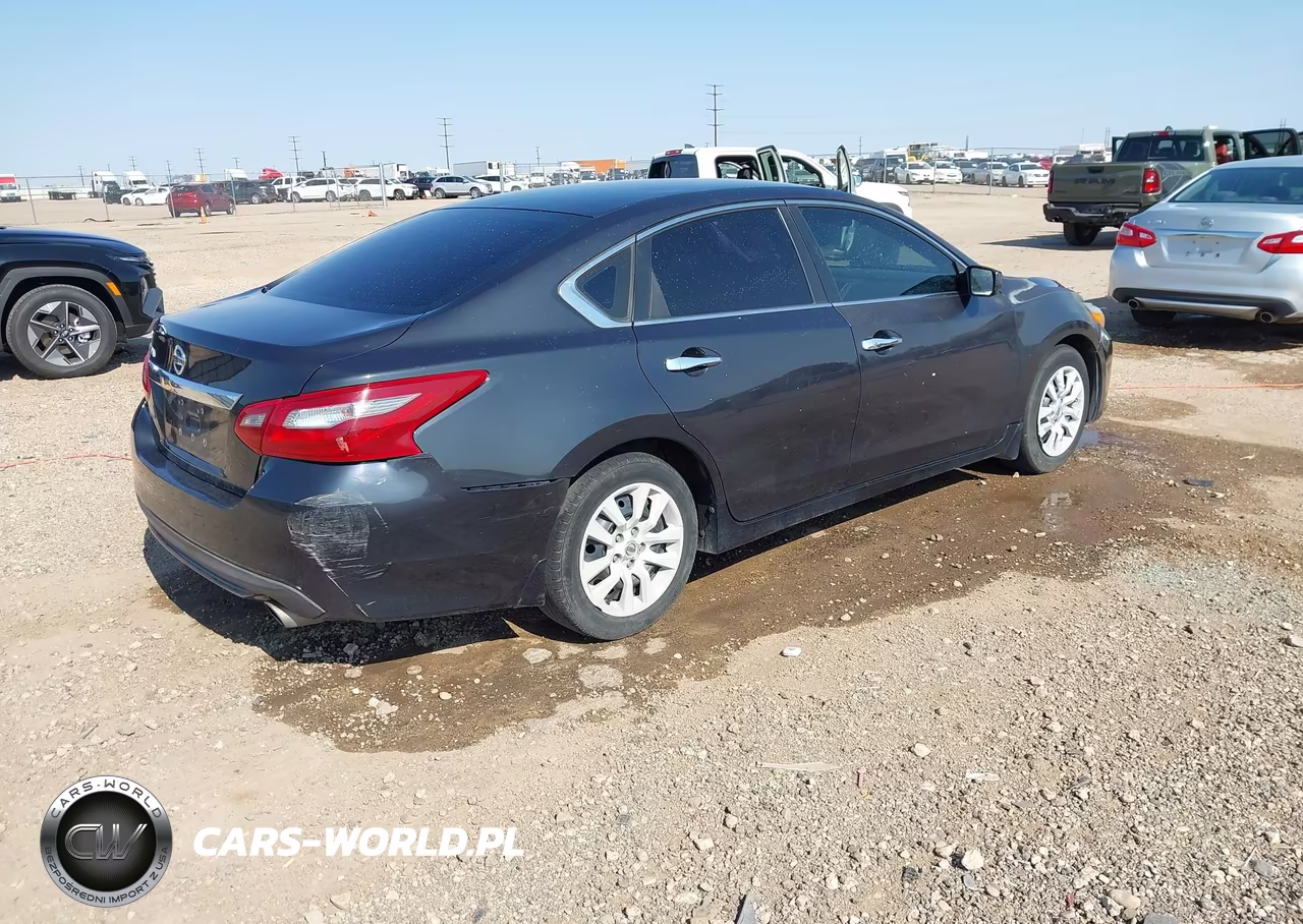 2018 Nissan Altima 2.5 S VIN:1N4AL3AP9JC229713 - 4