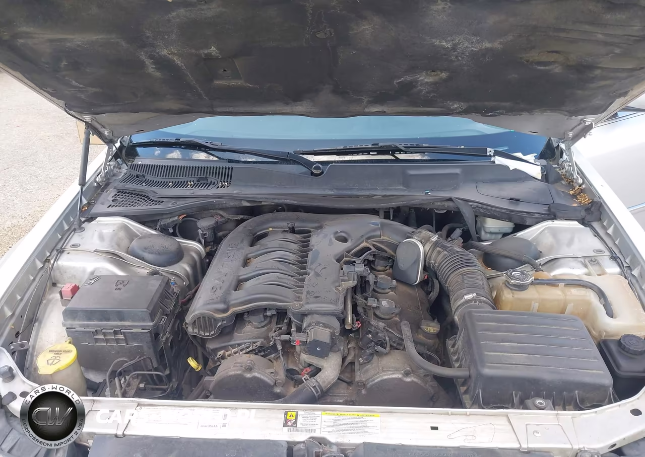 2009 Chrysler 300 Touring VIN:2C3KA53V99H621664 - 10