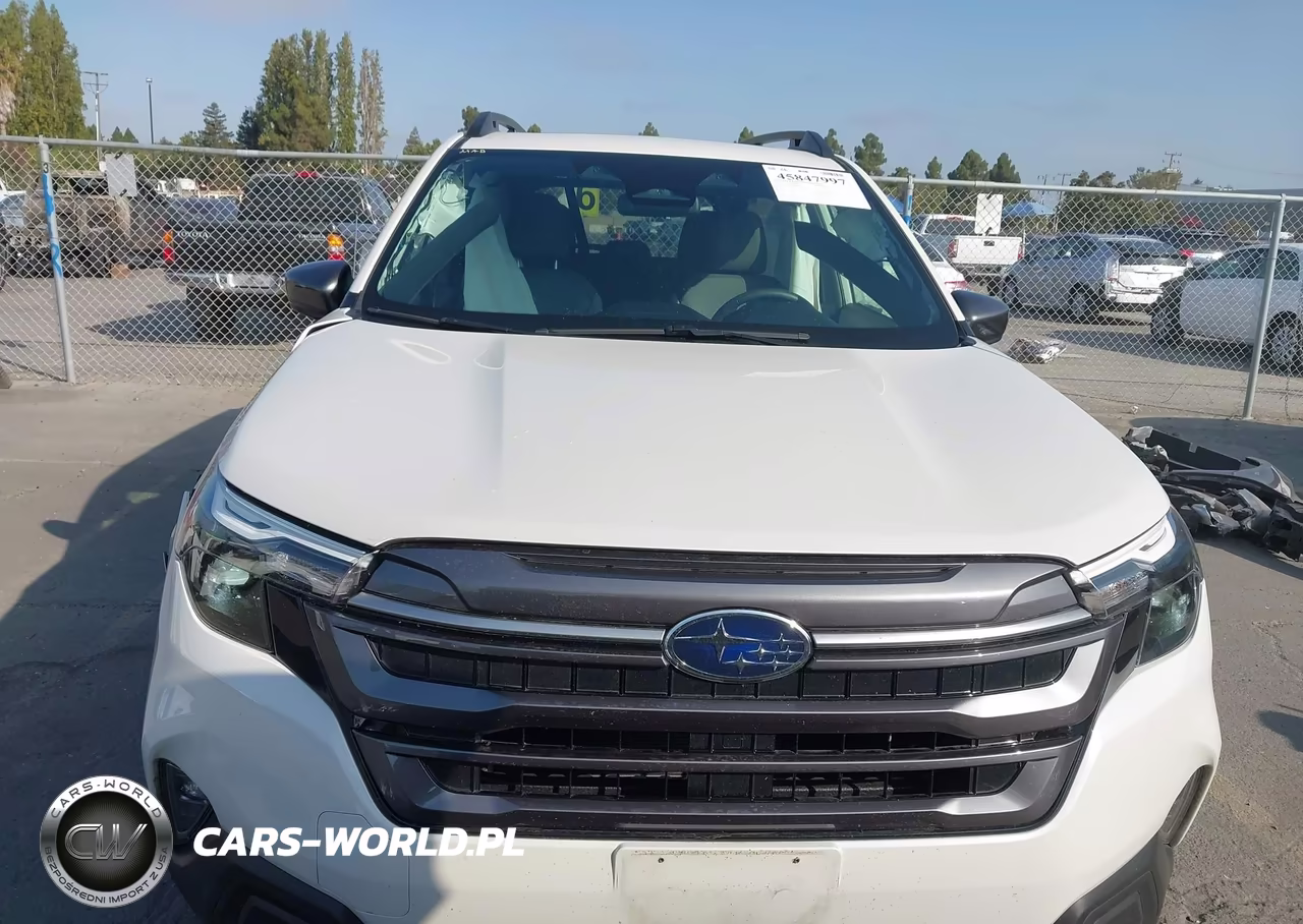 2025 Subaru Forester Premium VIN:JF2SLDDC2SH584581 - 12