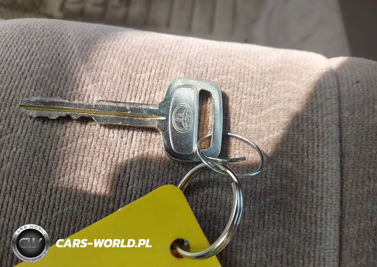 1997 Toyota Camry Le VIN:JT2BG22K2V0024301 - 11