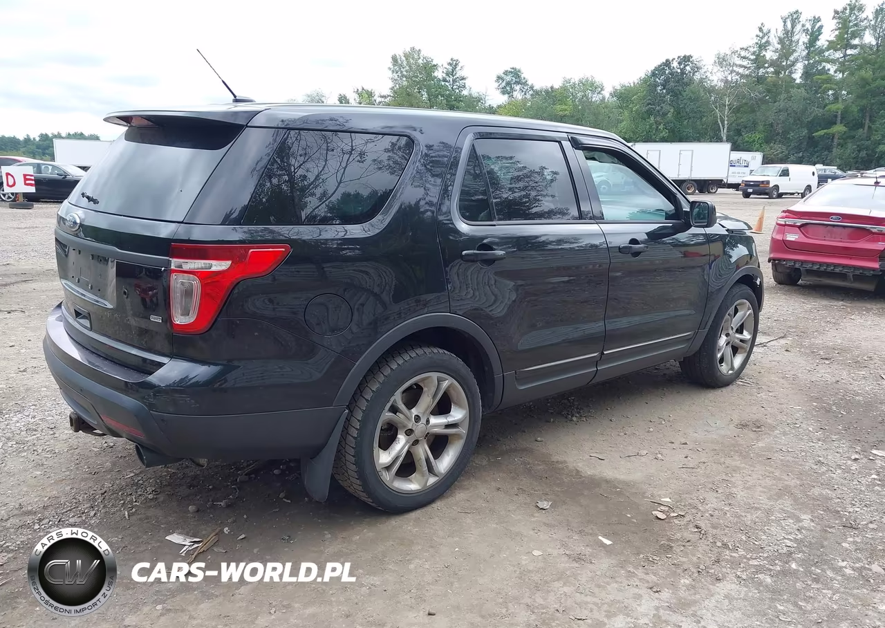 2015 Ford Utility Police Interceptor VIN:1FM5K8AR6FGB61833 - 4