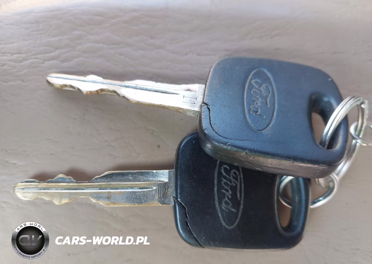 2000 Ford Focus Se VIN:1FAFP3639YW411808 - 11