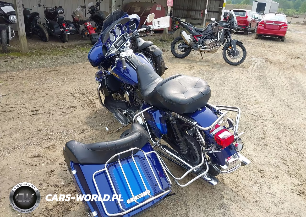 2007 Harley-Davidson Flhtcui VIN:1HD1FC4167Y668516 - 3