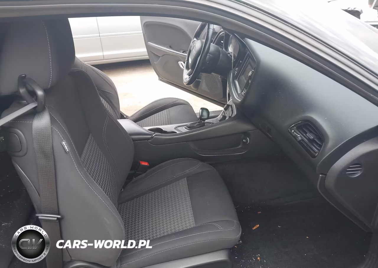 2015 Dodge Challenger Sxt VIN:2C3CDZAG8FH804847 - 5