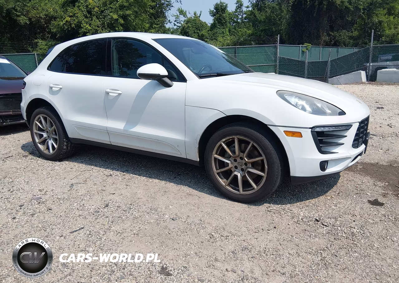 2015 Porsche Macan S