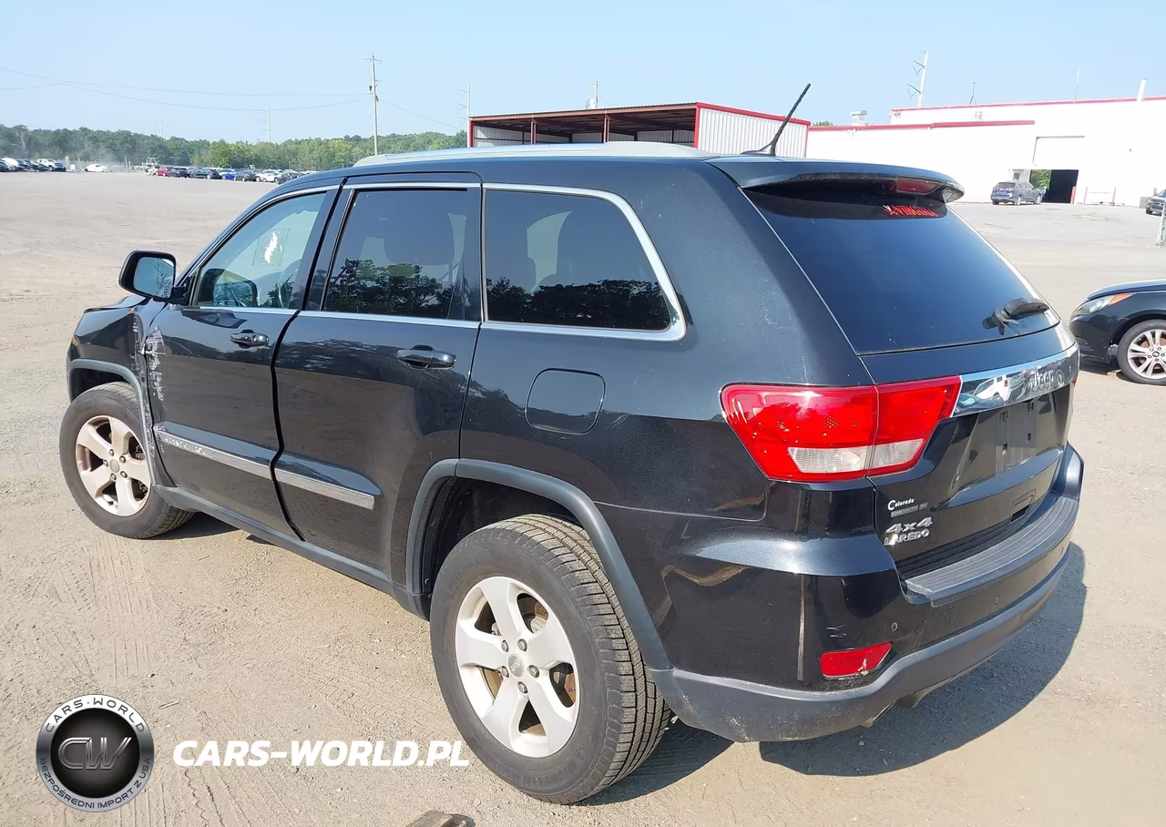 2012 Jeep Grand Cherokee Laredo VIN:1C4RJFAT1CC301072 - 3