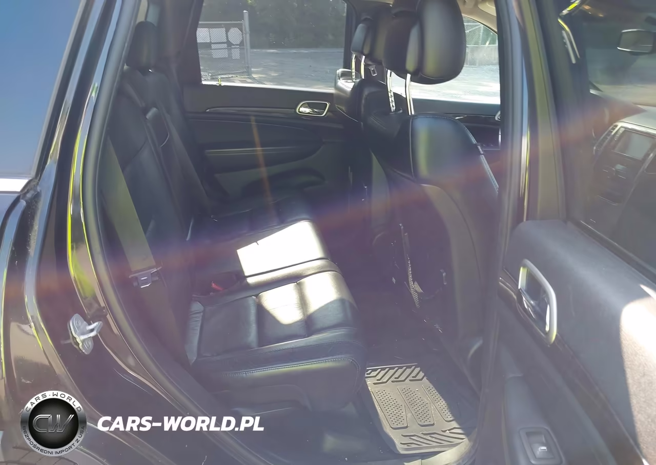 2012 Jeep Grand Cherokee Laredo VIN:1C4RJFAT1CC301072 - 8