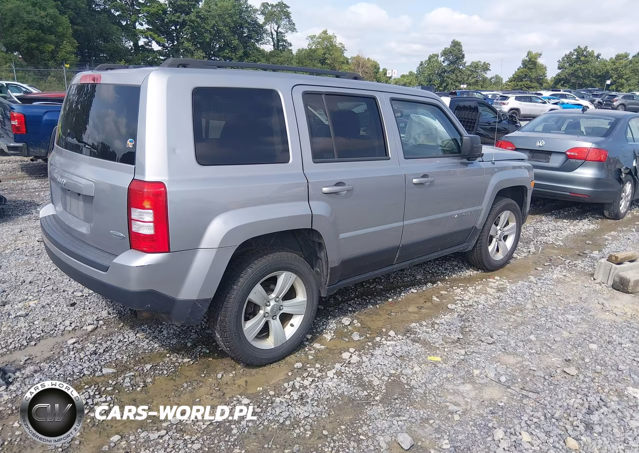 2017 Jeep Patriot Latitude VIN:1C4NJRFB0HD174204 - 4