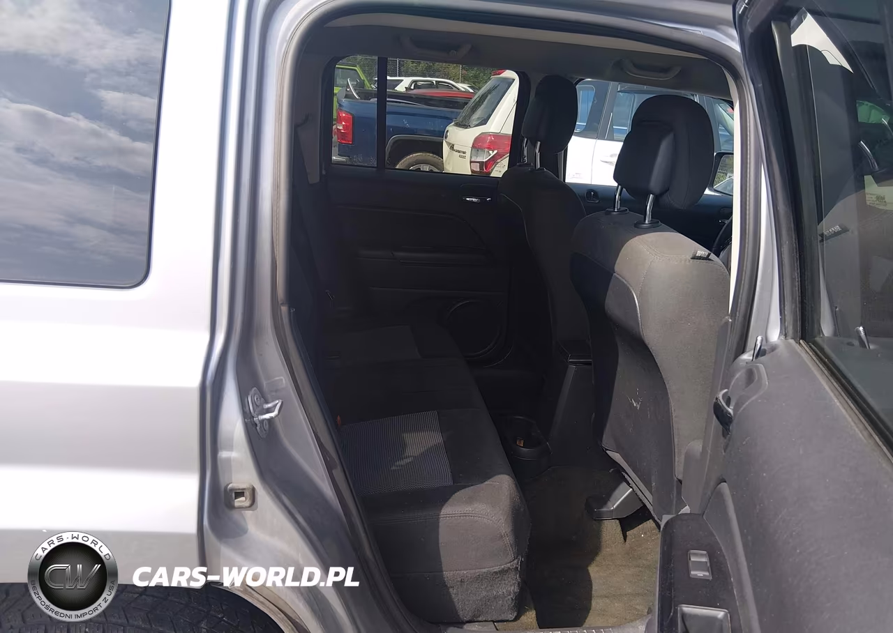 2017 Jeep Patriot Latitude VIN:1C4NJRFB0HD174204 - 8