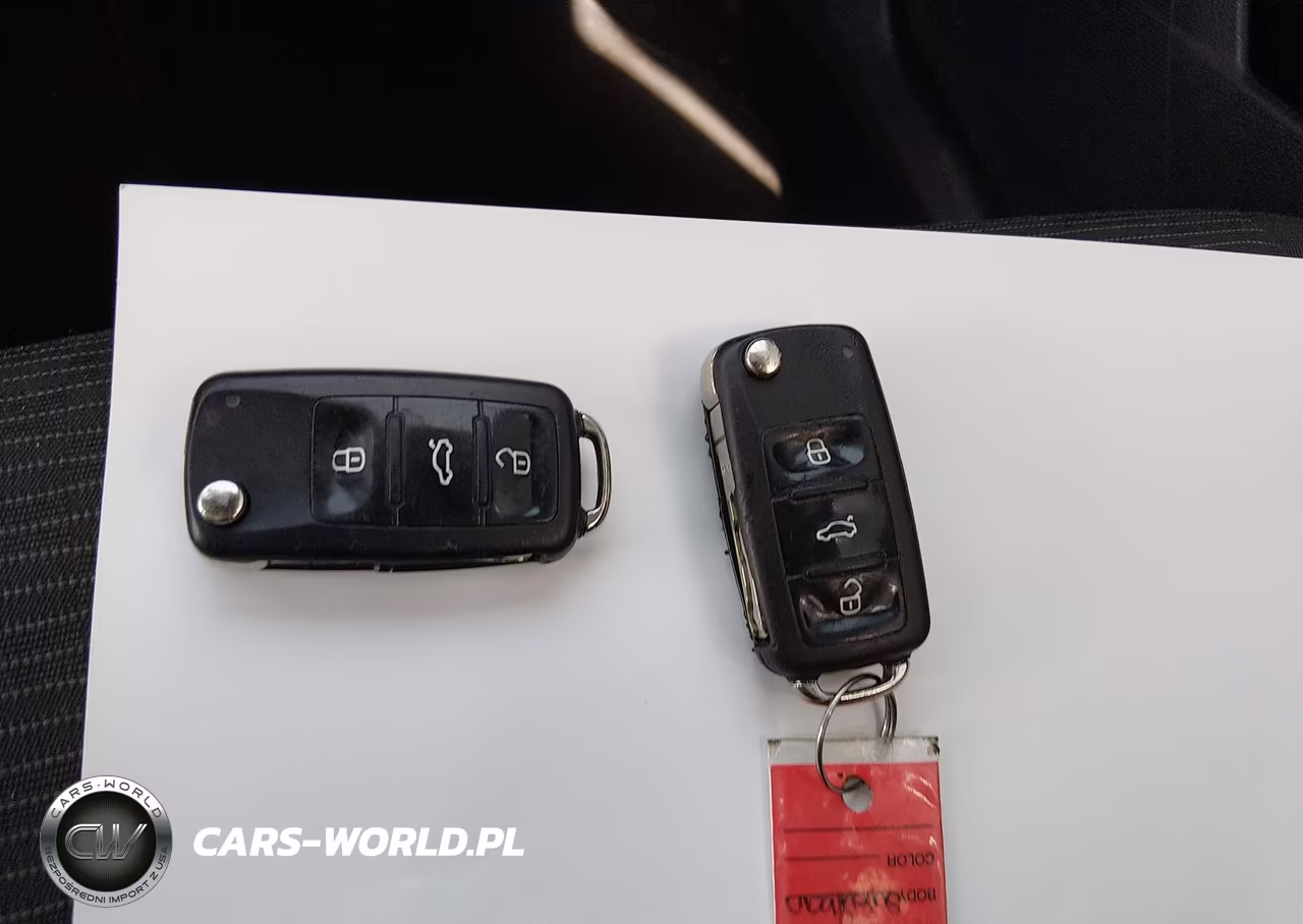2013 Volkswagen Tiguan S VIN:WVGBV3AX2DW068614 - 11