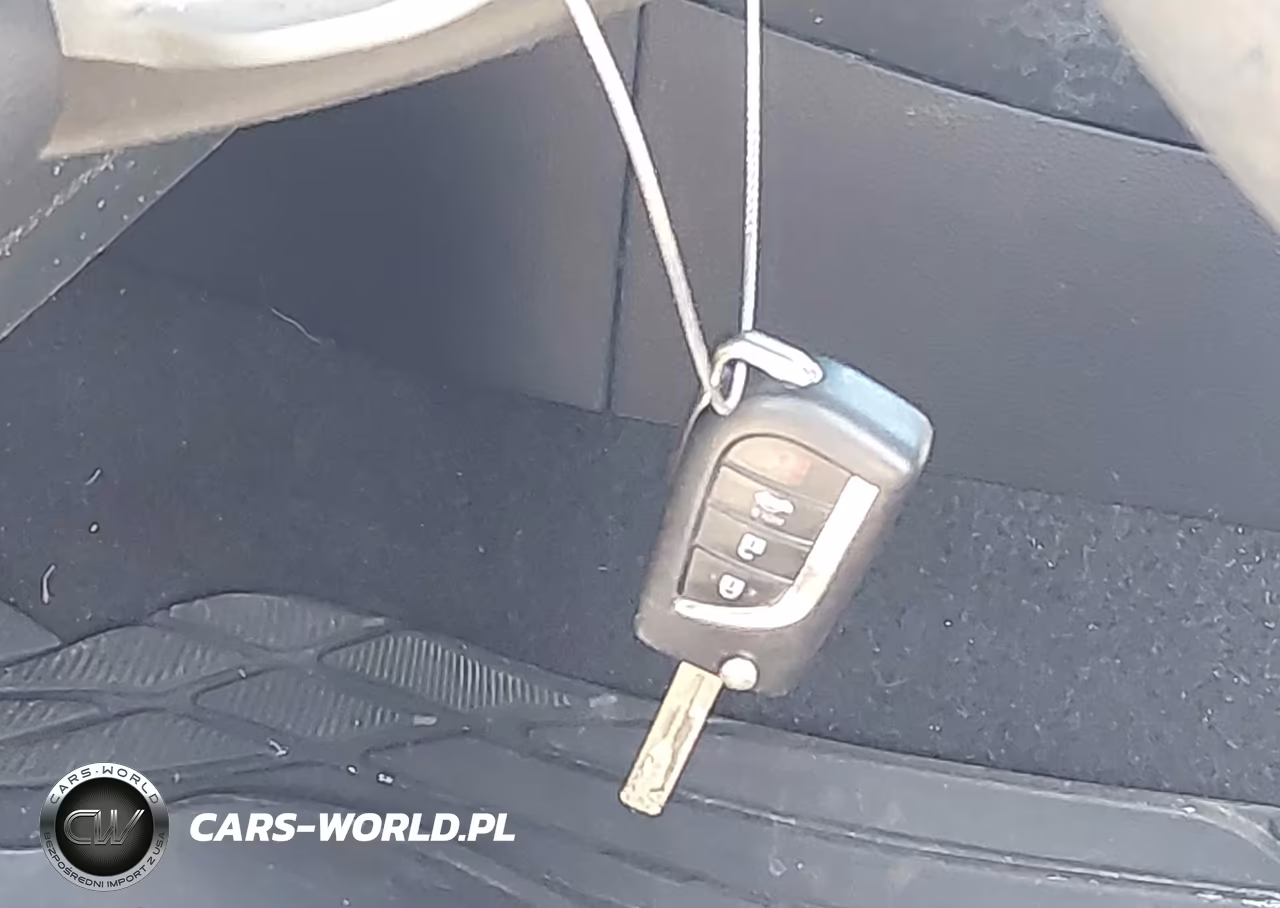 2020 Toyota Corolla Le VIN:5YFEPRAE4LP108227 - 11