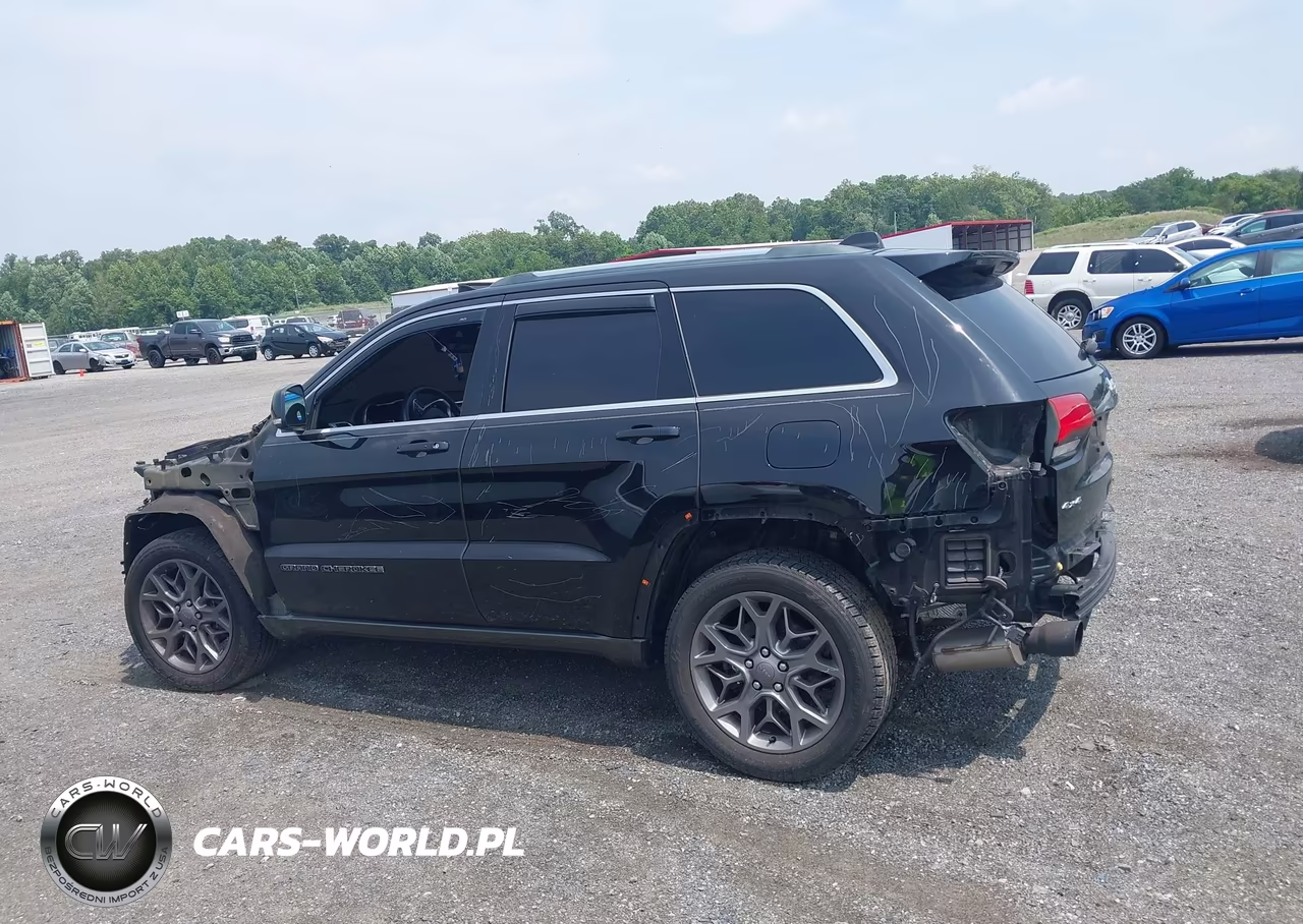 2018 Jeep Grand Cherokee Sterling Edition 4X4 VIN:1C4RJFBT7JC164912 - 13