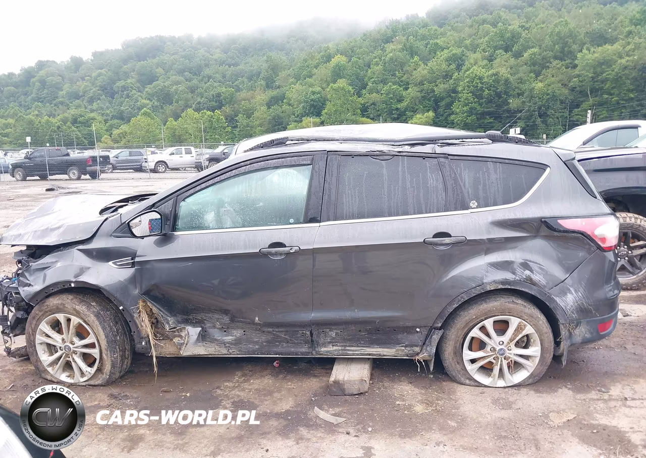 2018 Ford Escape Se VIN:1FMCU9GD3JUC56539 - 15