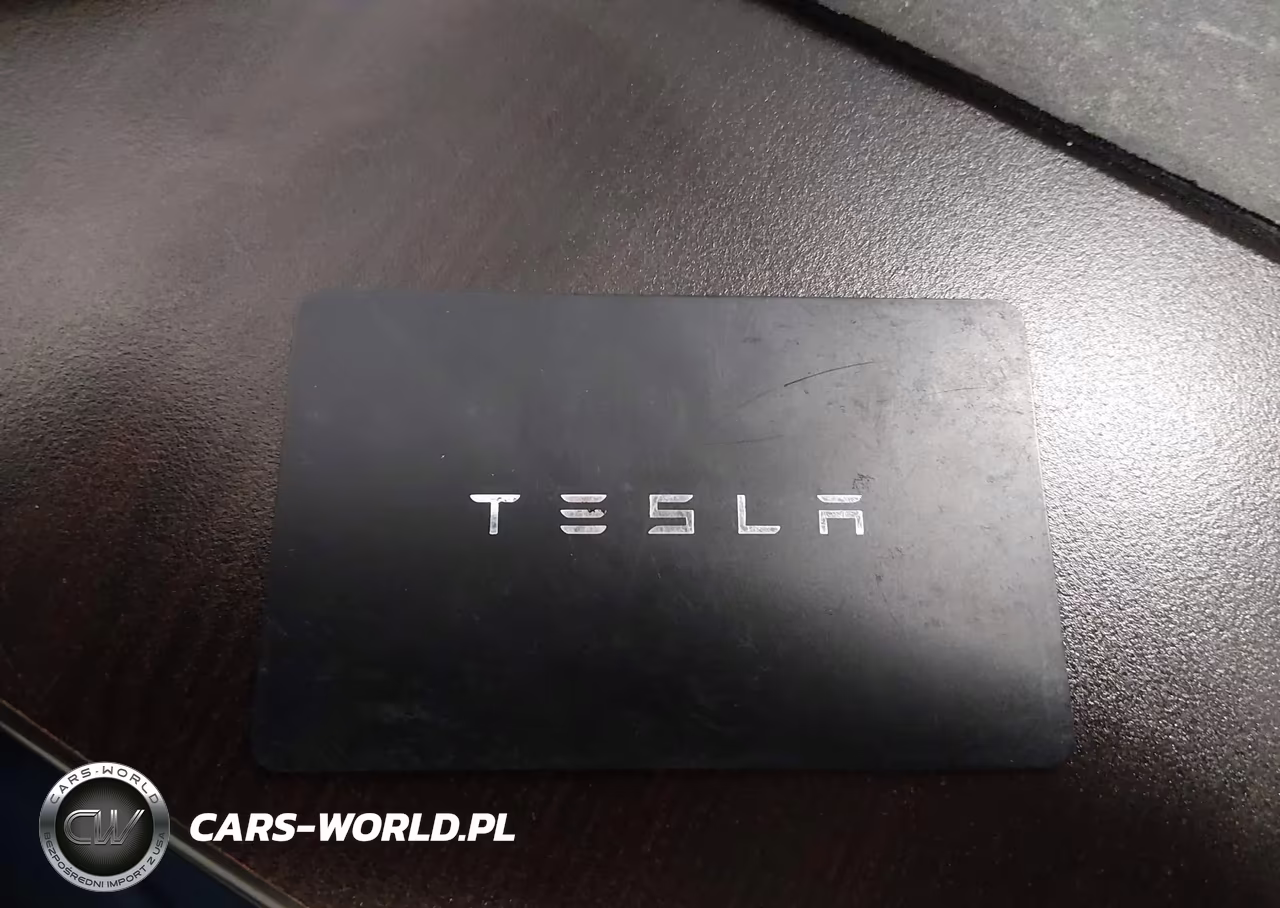 2023 Tesla Model Y Rwd VIN:7SAYGDED3PF943922 - 11
