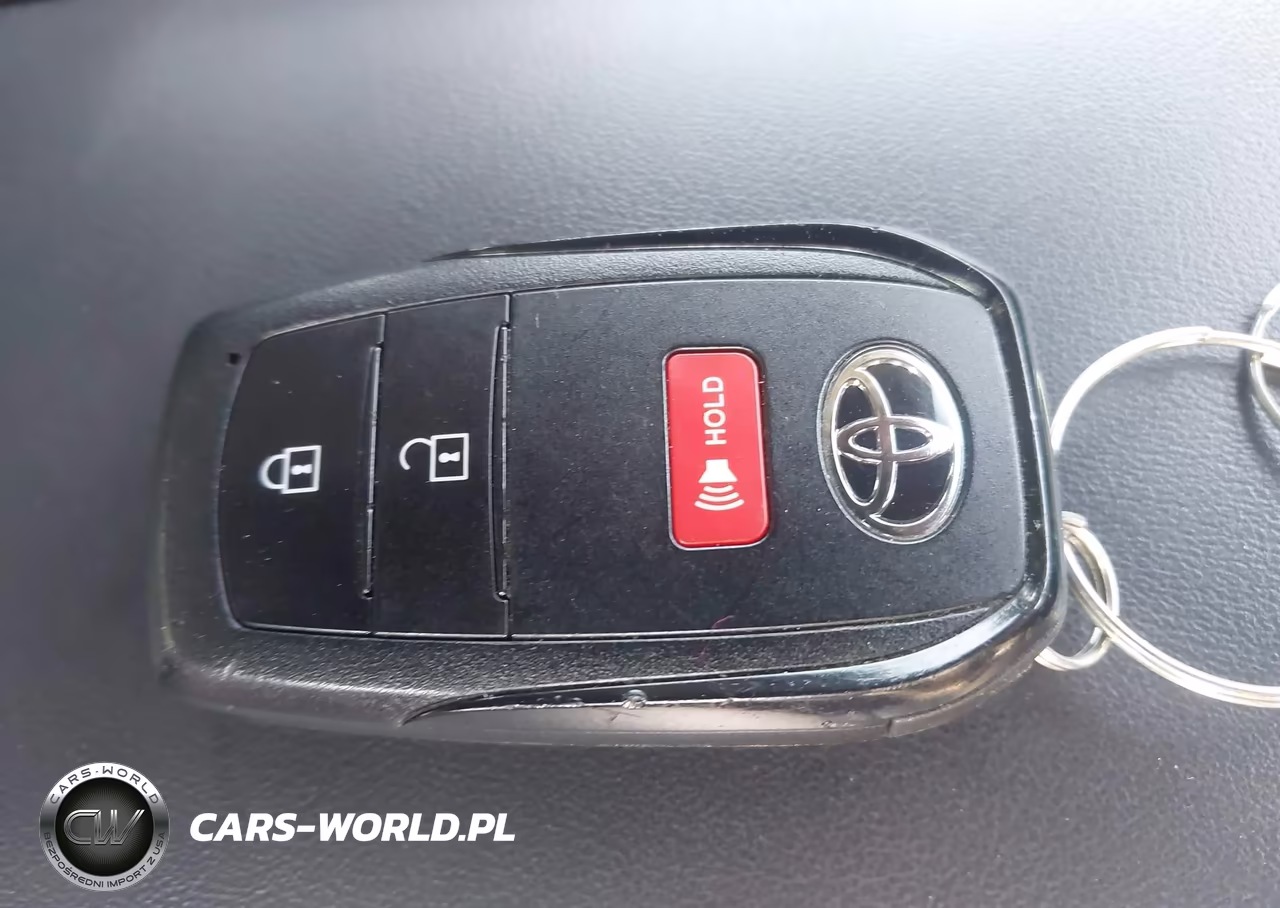 2024 Toyota Prius Xle VIN:JTDACAAU4R3037874 - 11