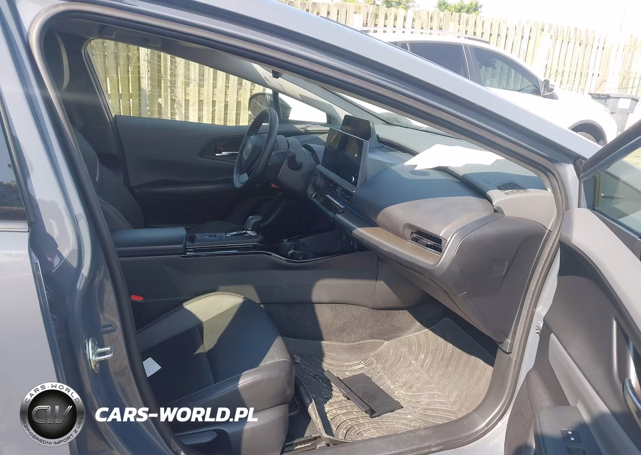 2024 Toyota Prius Xle VIN:JTDACAAU4R3037874 - 5
