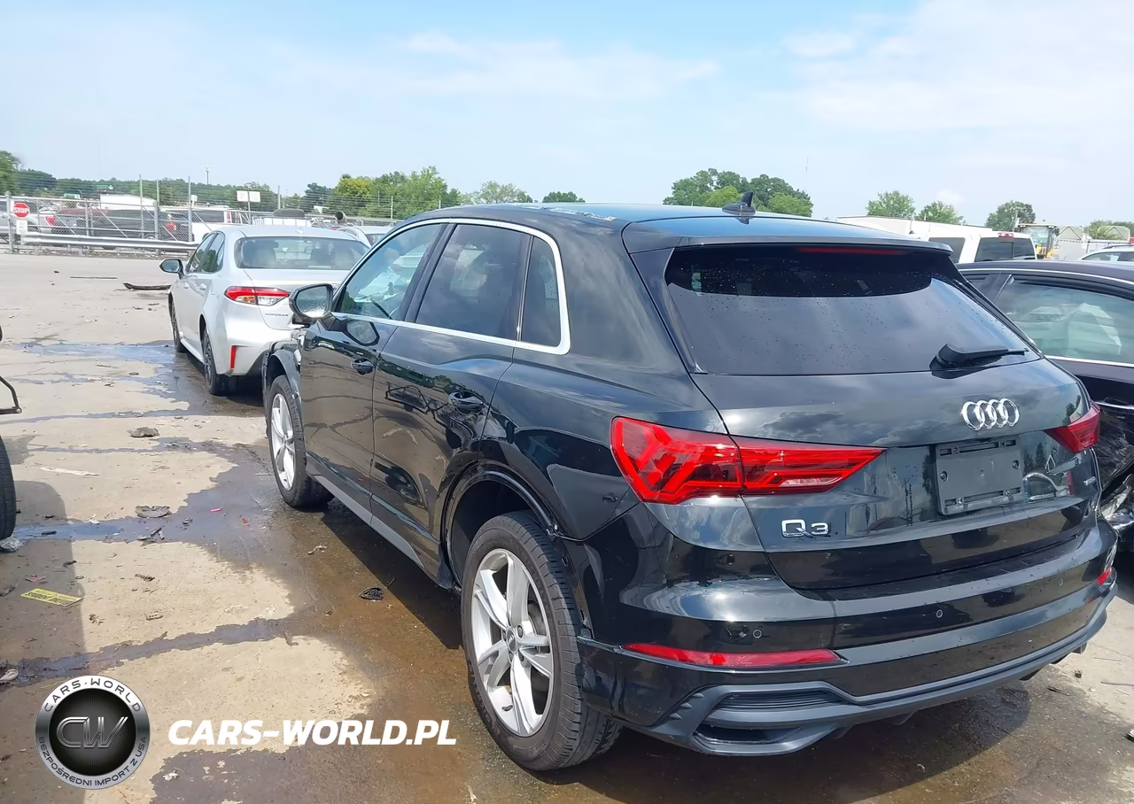 2019 Audi Q3 2.0T S Line Premium VIN:WA1EECF39K1069464 - 3
