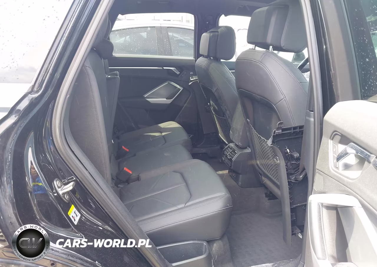 2019 Audi Q3 2.0T S Line Premium VIN:WA1EECF39K1069464 - 8