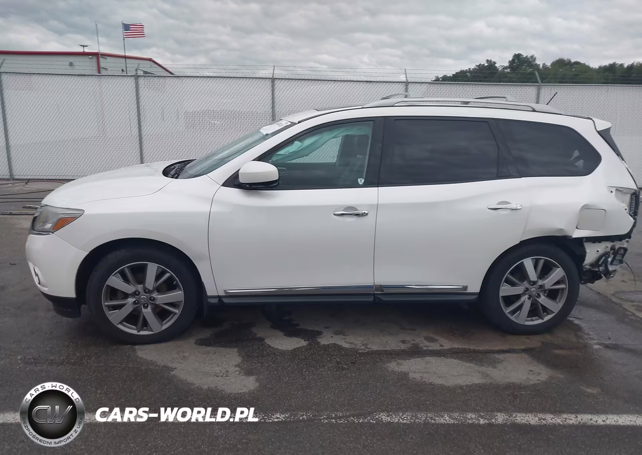2015 Nissan Pathfinder Platinum VIN:5N1AR2MN7FC705828 - 15