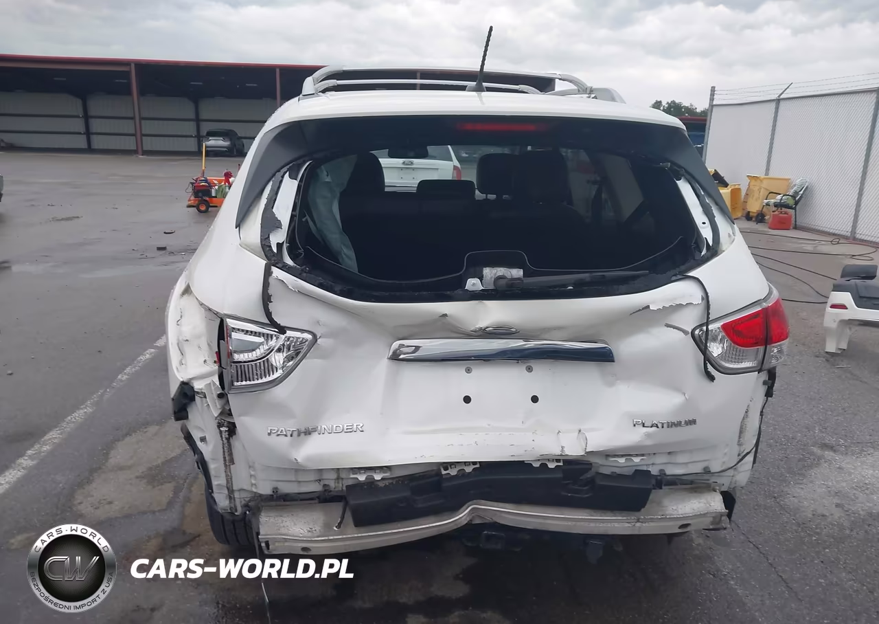 2015 Nissan Pathfinder Platinum VIN:5N1AR2MN7FC705828 - 17
