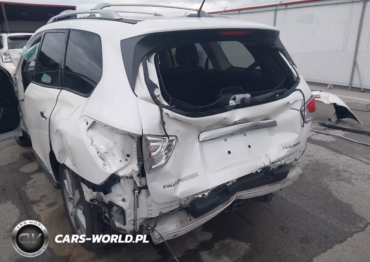 2015 Nissan Pathfinder Platinum VIN:5N1AR2MN7FC705828 - 18