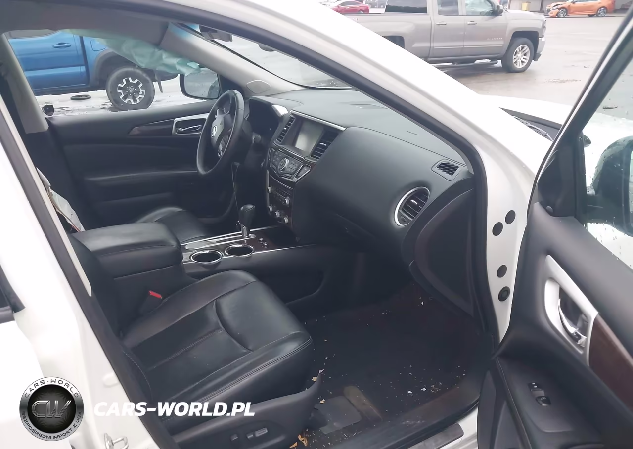 2015 Nissan Pathfinder Platinum VIN:5N1AR2MN7FC705828 - 5