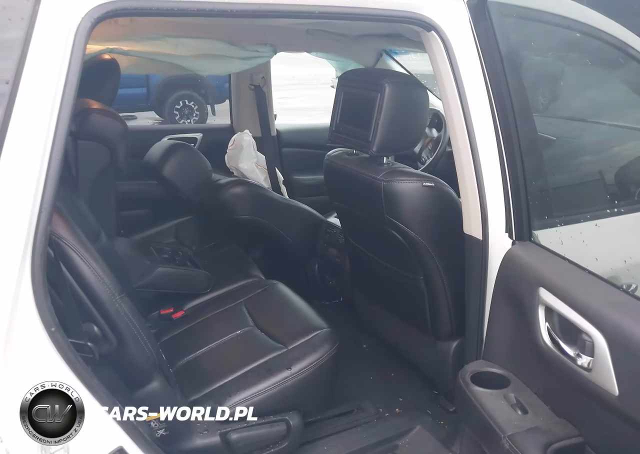 2015 Nissan Pathfinder Platinum VIN:5N1AR2MN7FC705828 - 8
