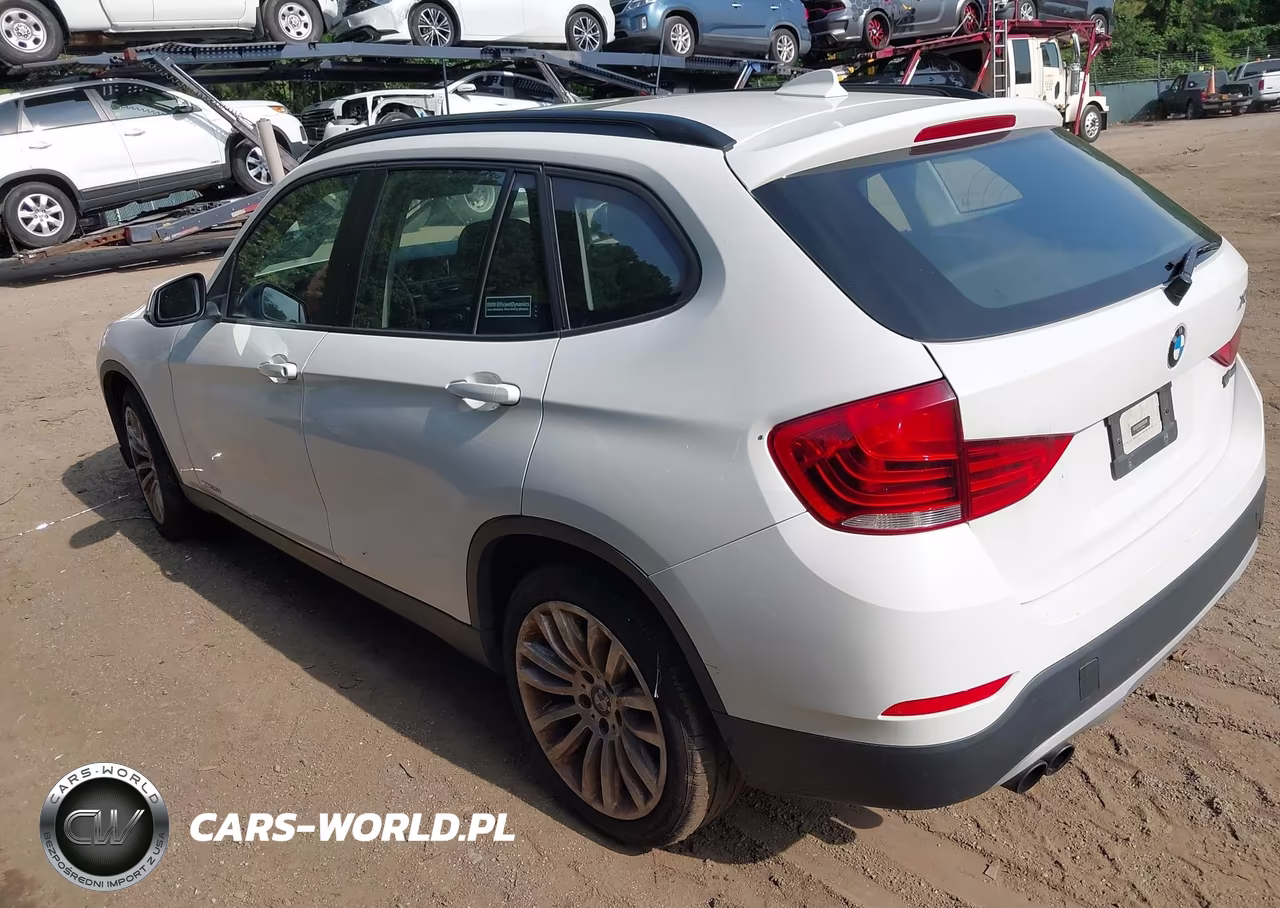2013 BMW X1 xDrive28I VIN:WBAVL1C50DVR85433 - 3
