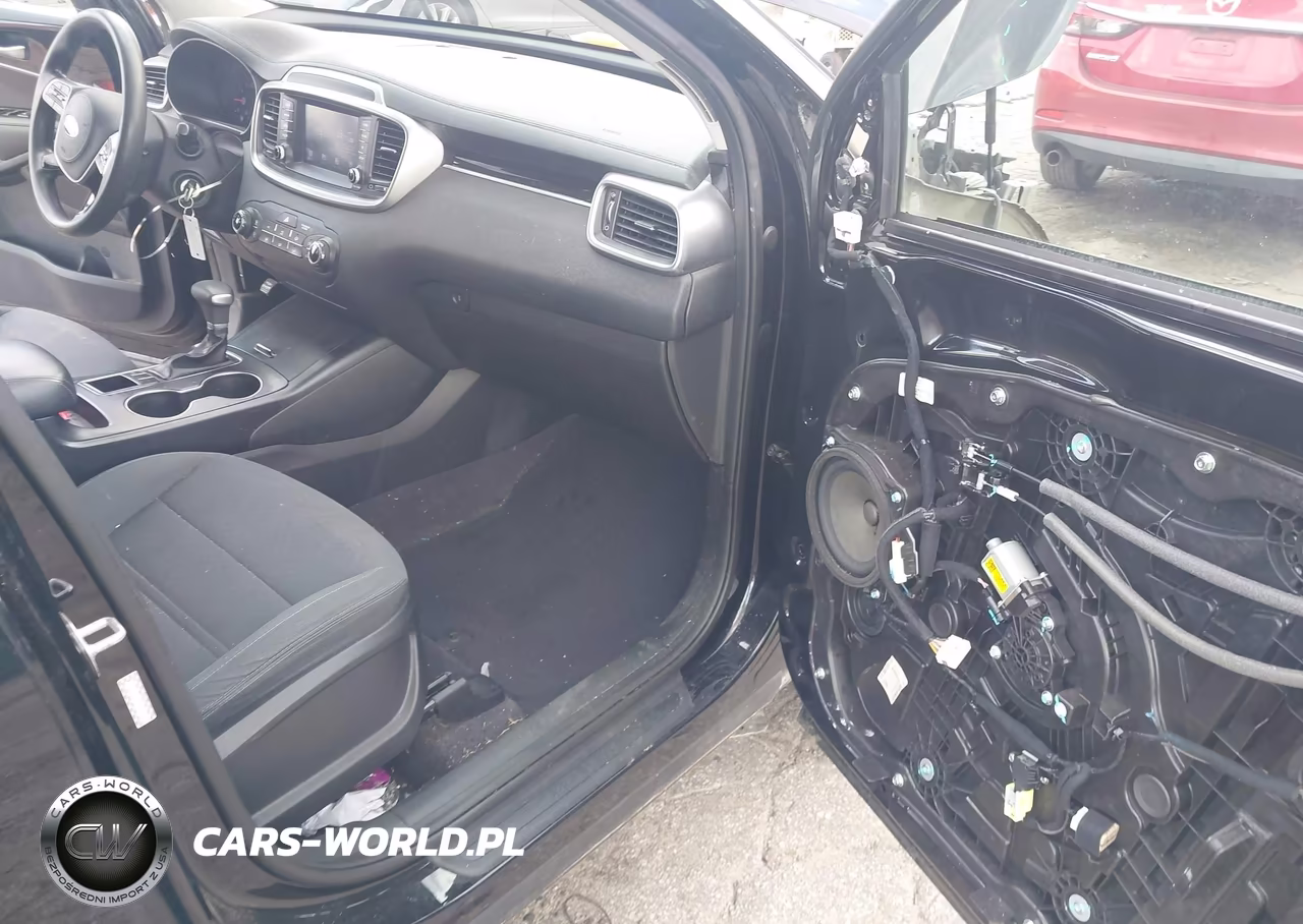 2019 Kia Sorento 2.4L L VIN:5XYPG4A31KG585792 - 5