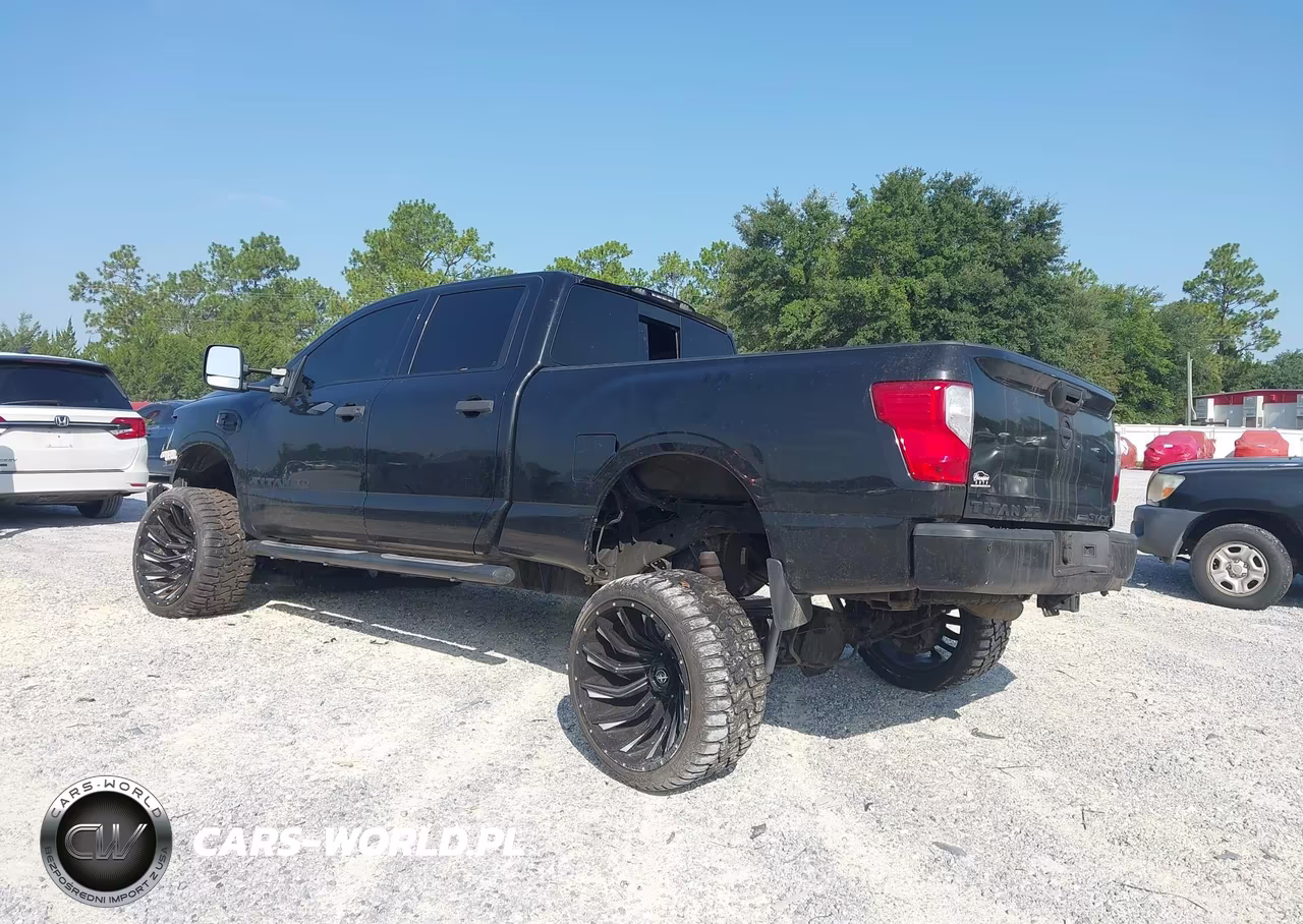 2018 Nissan Titan Xd Sv Diesel VIN:1N6BA1F46JN524700 - 3