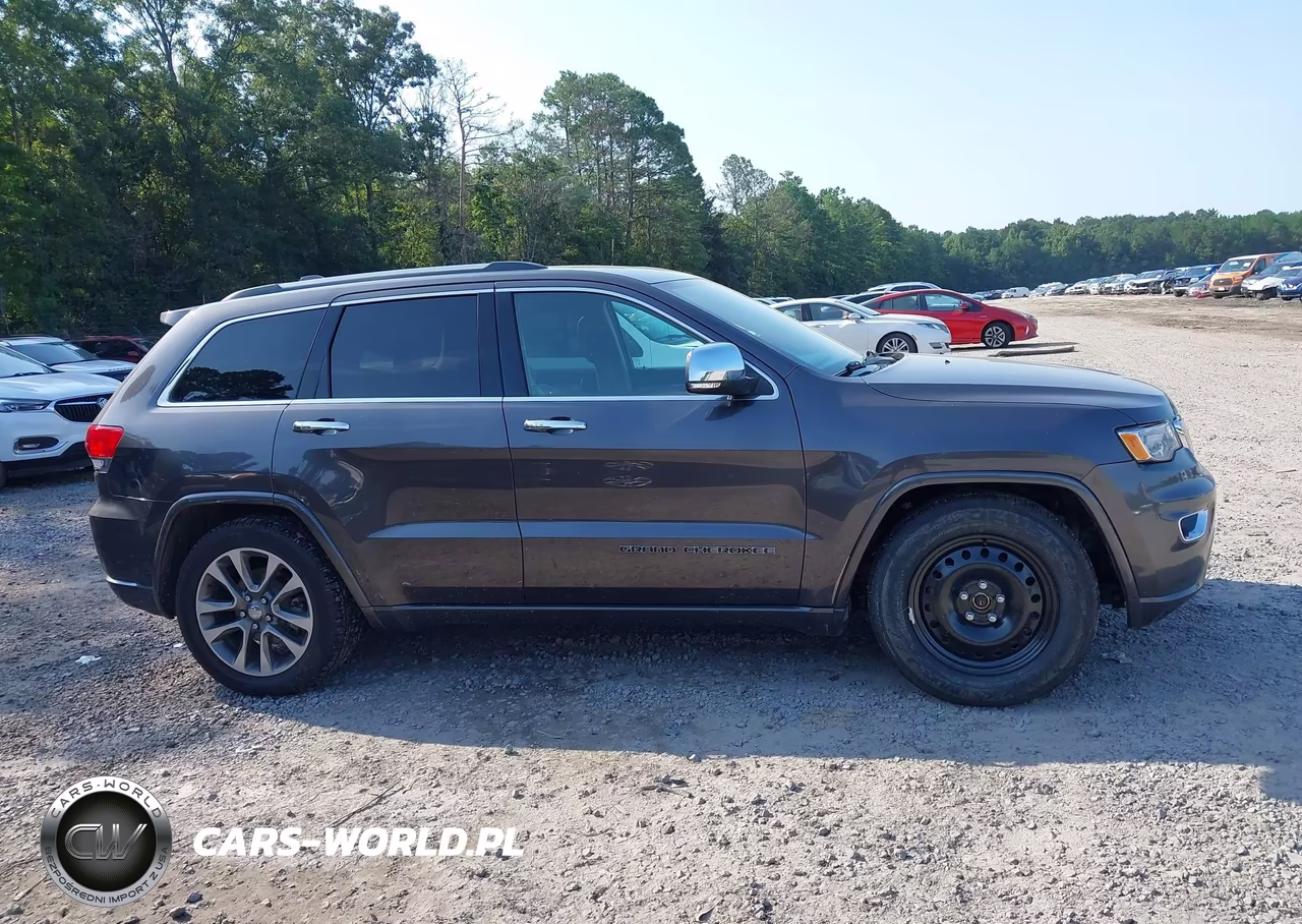2018 Jeep Grand Cherokee Overland 4X4 VIN:1C4RJFCG7JC506666 - 13