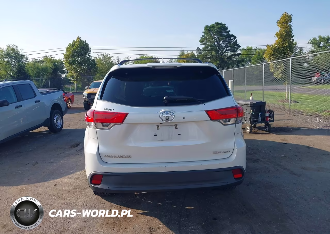 2017 Toyota Highlander Xle VIN:5TDJZRFH2HS458529 - 16