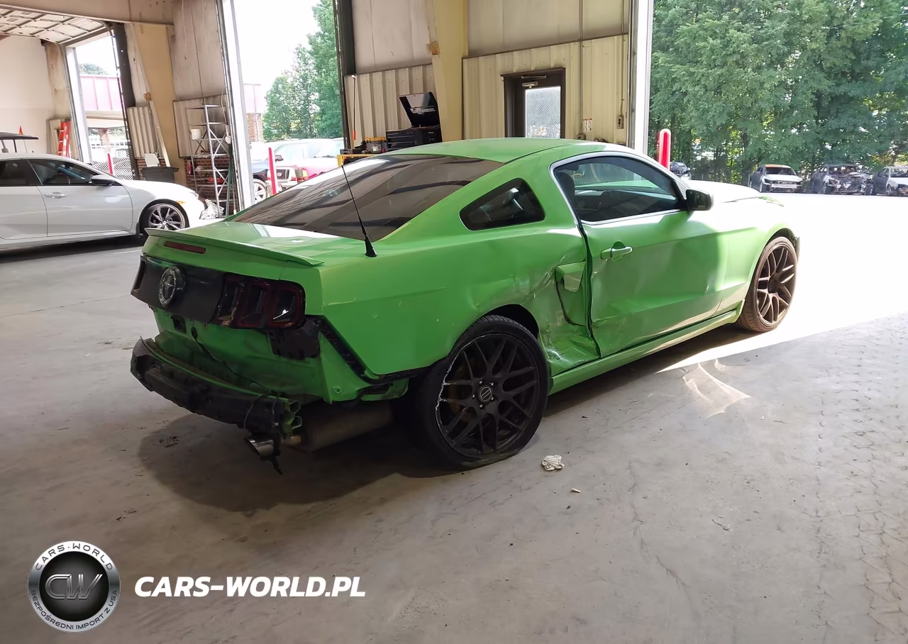 2013 Ford Mustang V6 VIN:1ZVBP8AM6D5250921 - 4
