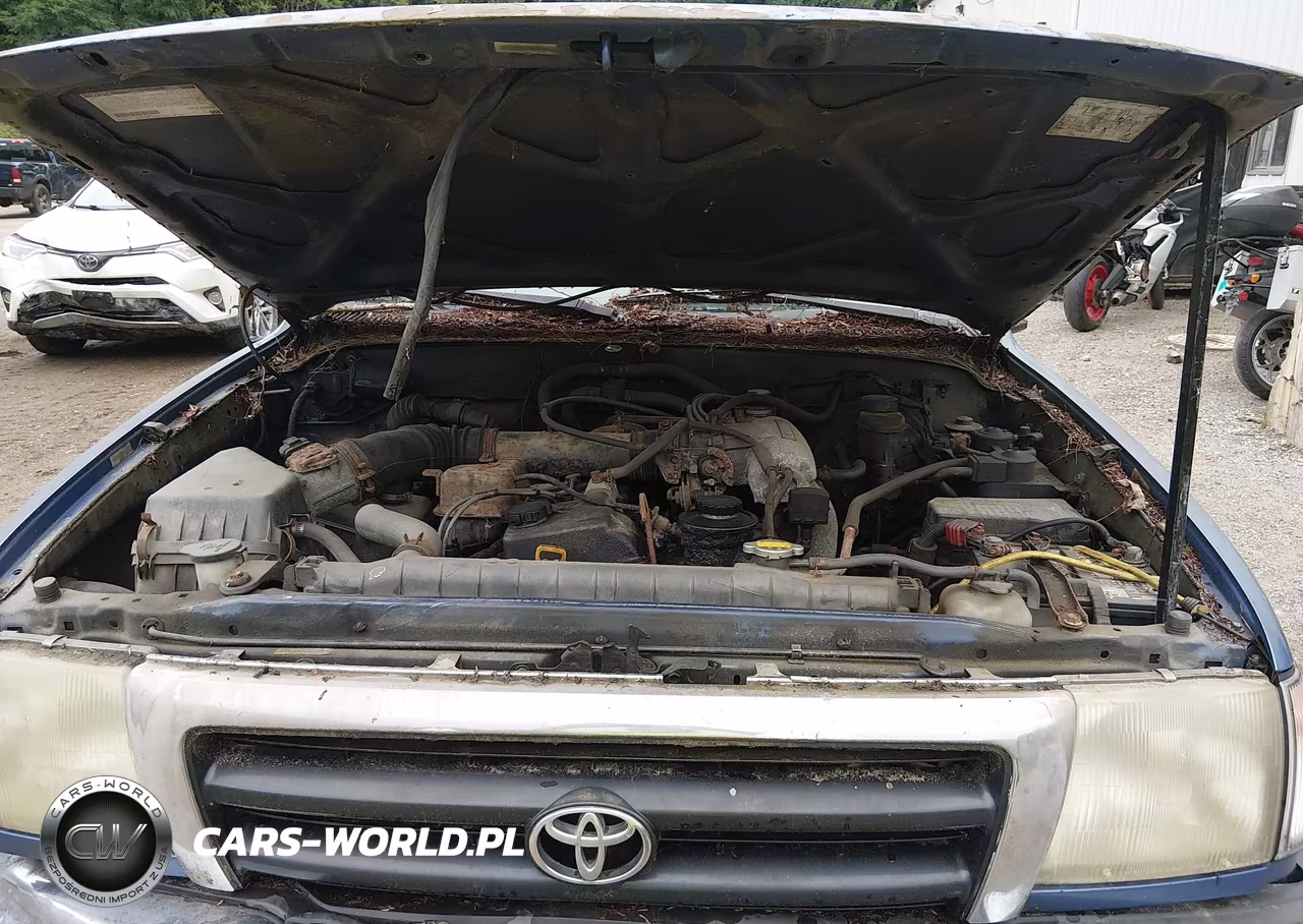 1999 Toyota Tacoma VIN:4TAWM72N8XZ439805 - 10