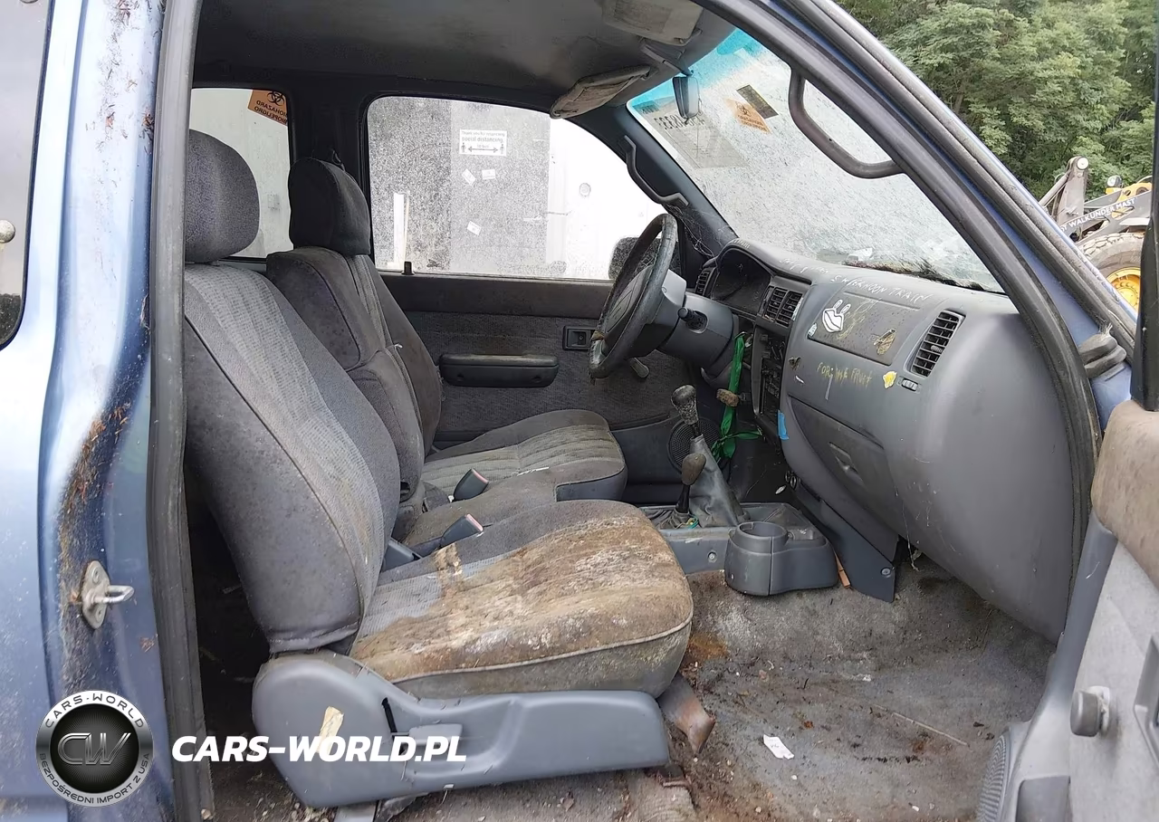 1999 Toyota Tacoma VIN:4TAWM72N8XZ439805 - 5