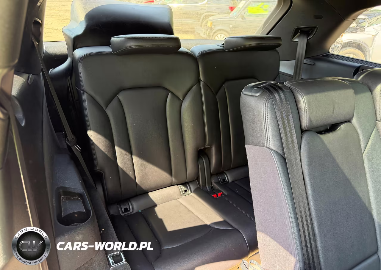 2018 Audi Q7 Premium Plus VIN:WA1LAAF74JD004268 - 12