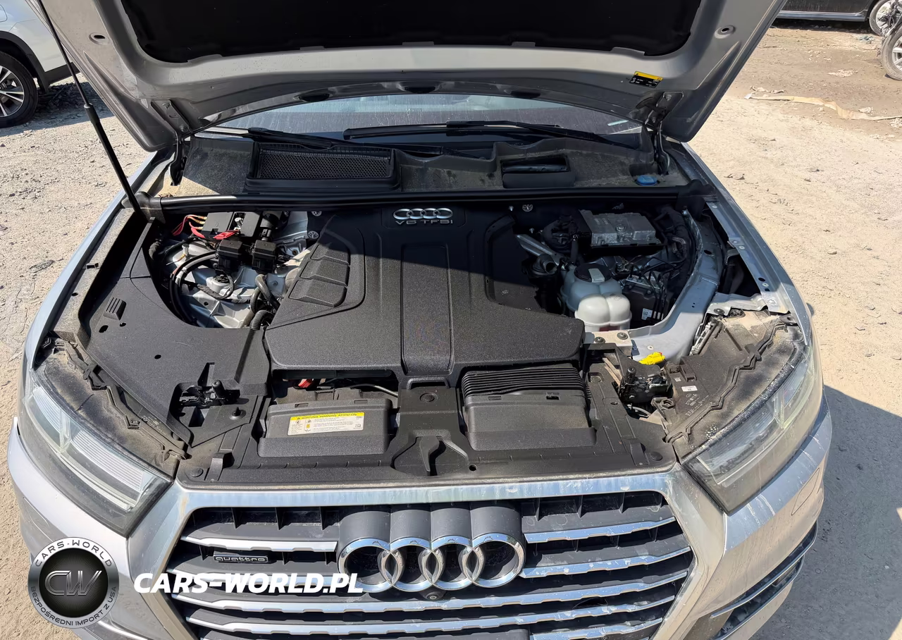 2018 Audi Q7 Premium Plus VIN:WA1LAAF74JD004268 - 9