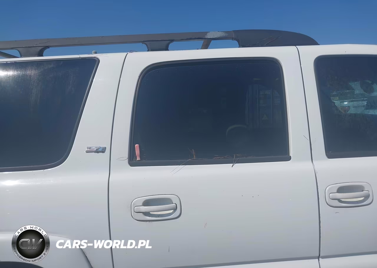 2005 Chevrolet Suburban 1500 Z71 VIN:3GNFK16Z75G132036 - 13