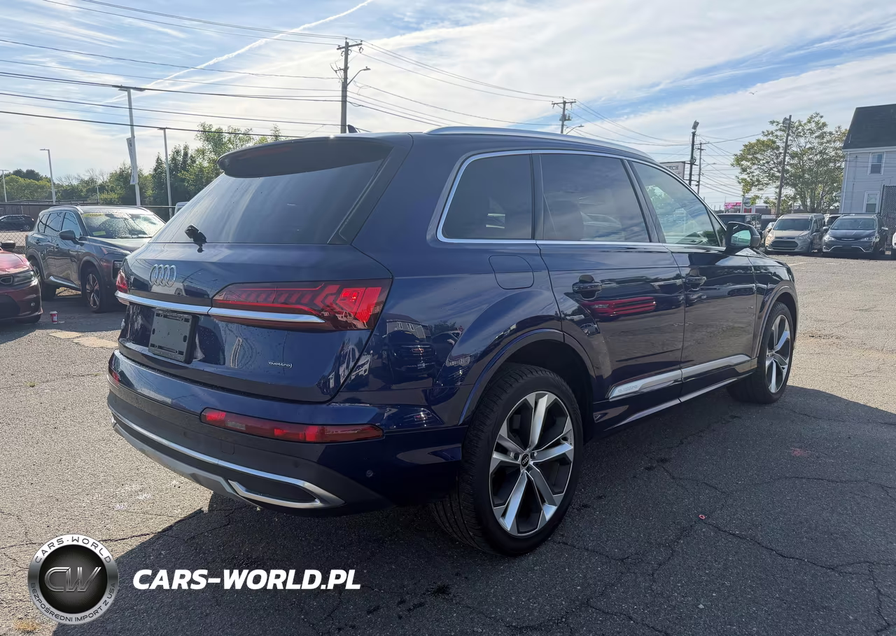 2021 Audi Q7 Premium Plus VIN:WA1LXAF72MD014929 - 4