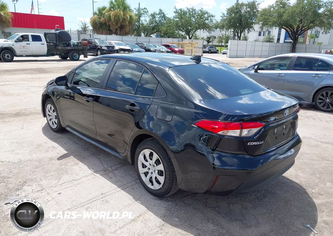 2025 Toyota Corolla Hybrid Le VIN:JTDBCMFE4S3104972 - 3