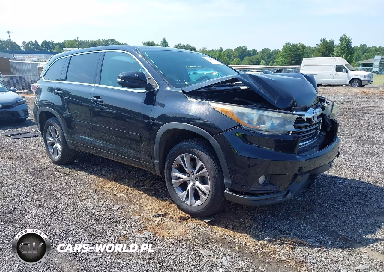 2015 Toyota Highlander Le Plus V6
