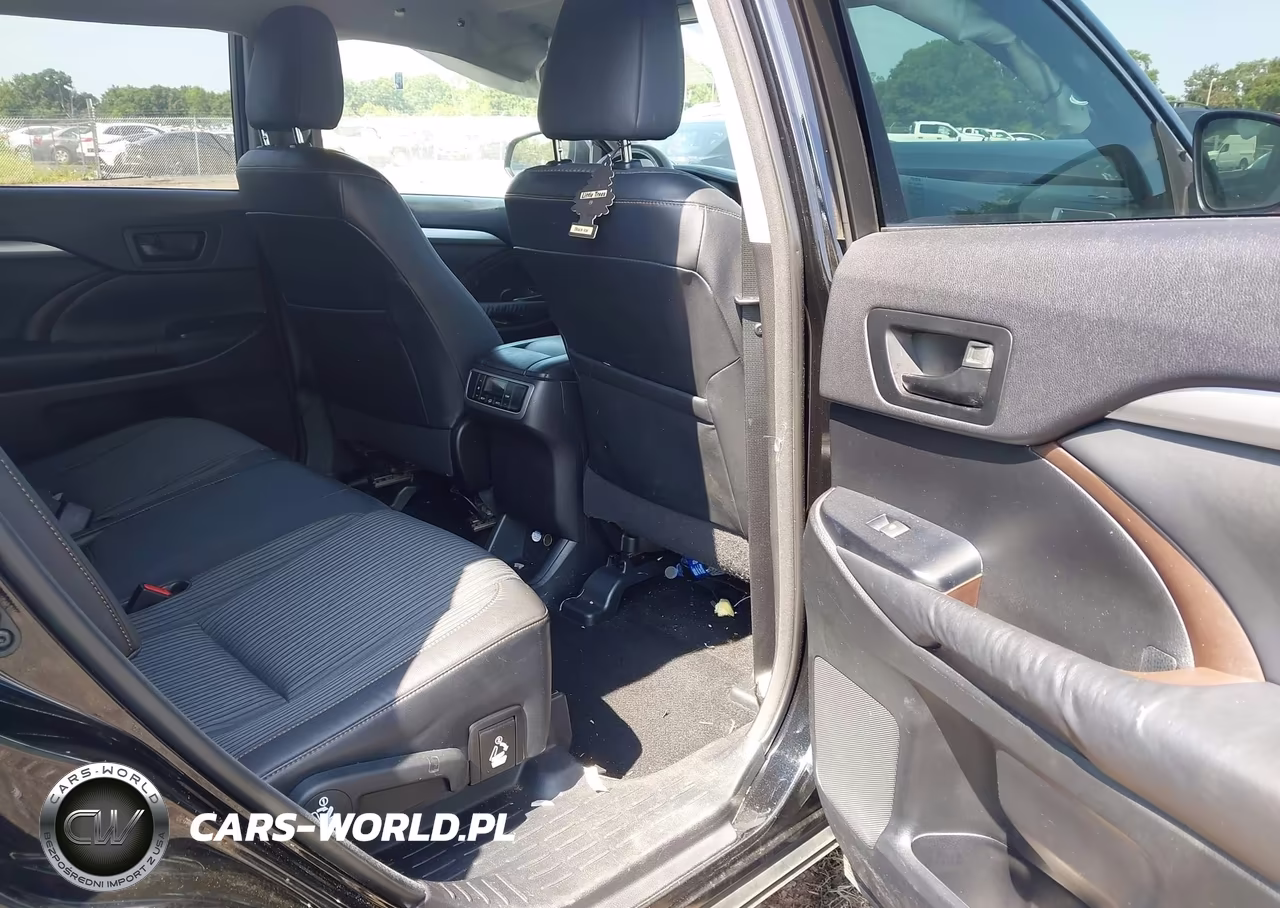 2015 Toyota Highlander Le Plus V6 VIN:5TDZKRFH4FS046259 - 8