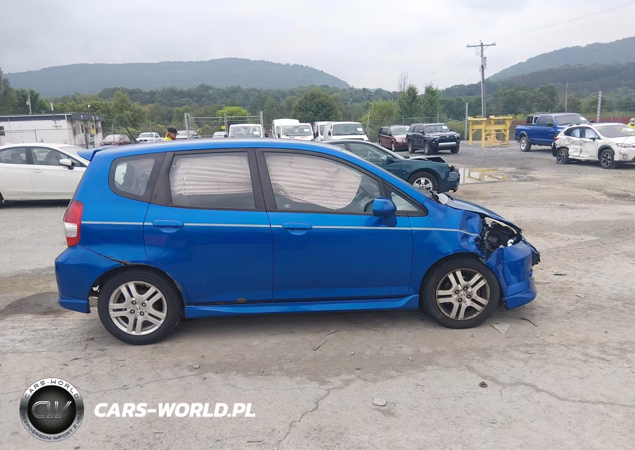 2007 Honda Fit Sport VIN:JHMGD38637S062129 - 13